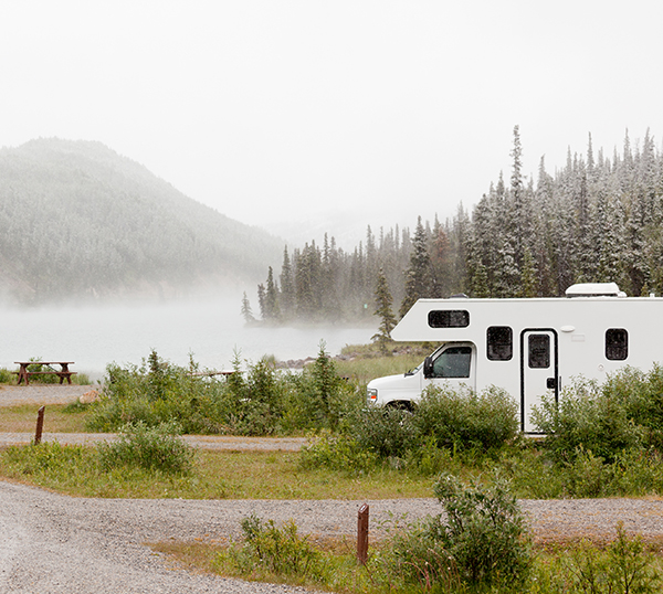 rv in the mountains